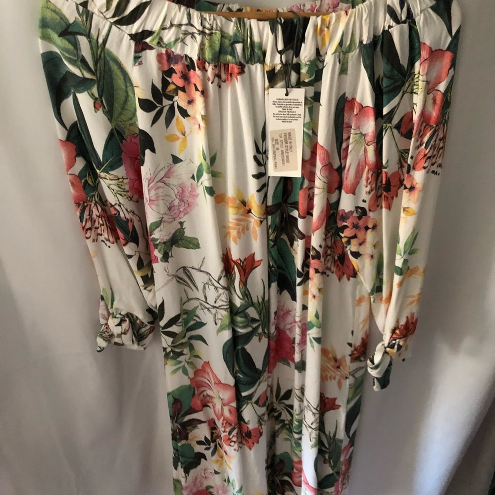 Floral off the on& off shoulder dress